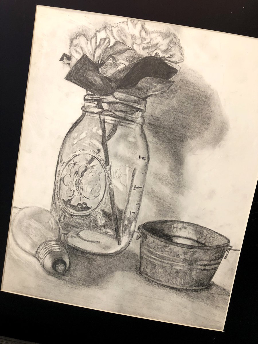 MPCSarts's tweet photo. Come see the @MPCSHigh Fall semester Art Exhibit set up near the gyms and be impressed by skilled pieces from Art 1, Drawing, Advanced Drawing, Pottery, and AP Art classes. The gallery will be on display through next week. #MPCSVisualArt #RawTalent https://t.co/q0LuRub8d0