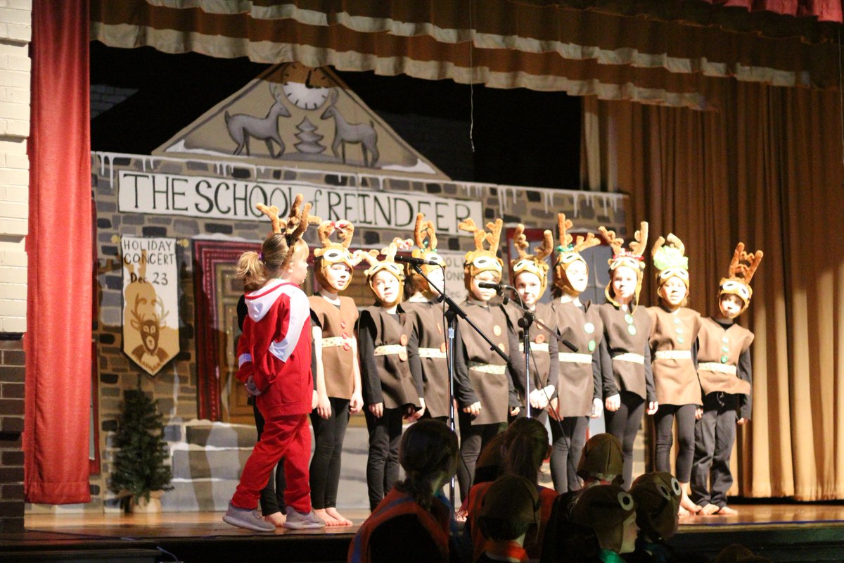 BeaumontMagnet's tweet photo. Tonight is our first public performance of How to Train Your Reindeer!  The show is sold out and our ticket holders are in for a treat!  We loved getting a sneak peek yesterday.  #TheatreProgram #MagnetsMatter #BMAfamily https://t.co/WaP9FDhsqe