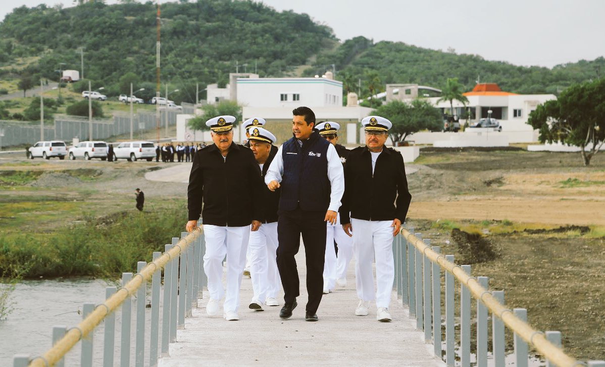 fgcabezadevaca's tweet photo. En compañía del Subsrio. de @SEMAR_mx, Almirante Ángel Enrique Sarmiento Beltrán, que asiste en representación del Secretario @AlmSoberon, @gobtam hace entrega de las nuevas instalaciones de la Estación Naval ubicada en la Presa Vicente Guerrero del municipio de #Padilla. https://t.co/9DP15IjSon