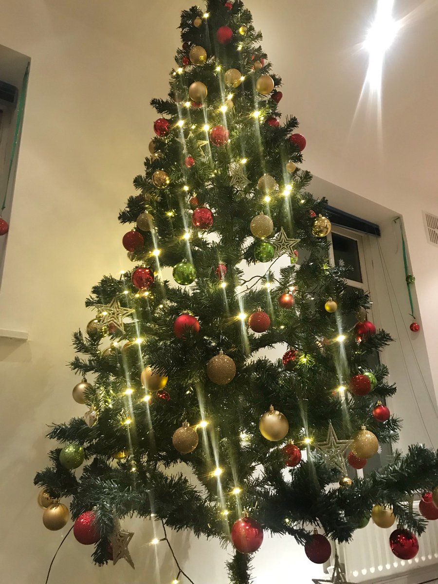 We take Christmas very seriously at Irish Studio... Elves have been busy decking the office out in time for holiday season! <a href="/irishtatler/">Irish Tatler</a> @U_Magazine <a href="/IrishCentral/">IrishCentral</a> <a href="/FoodAndWineMag/">Food&WineMagazine</a>