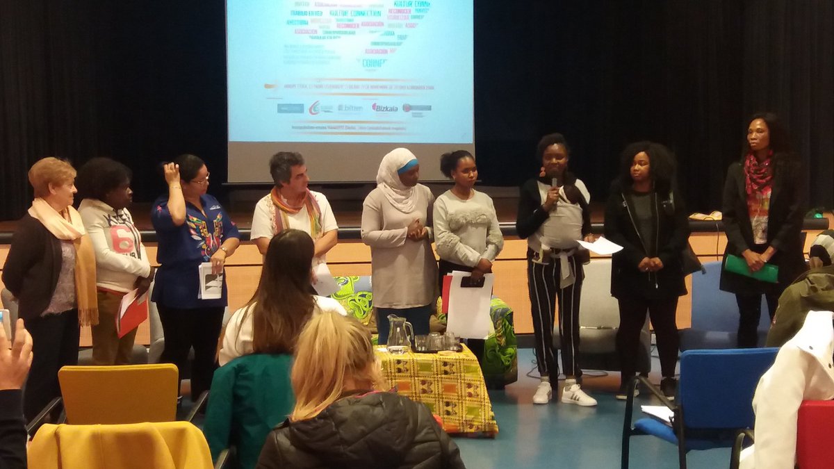 FundacEllacuria's tweet photo. Momento de conclusiones de la Jornada de asociacionismo inmigrante @migrantes_sj @BiIntercultural @lauracaorsi #asociaciones #migrantes https://t.co/EqqTa7mwGK