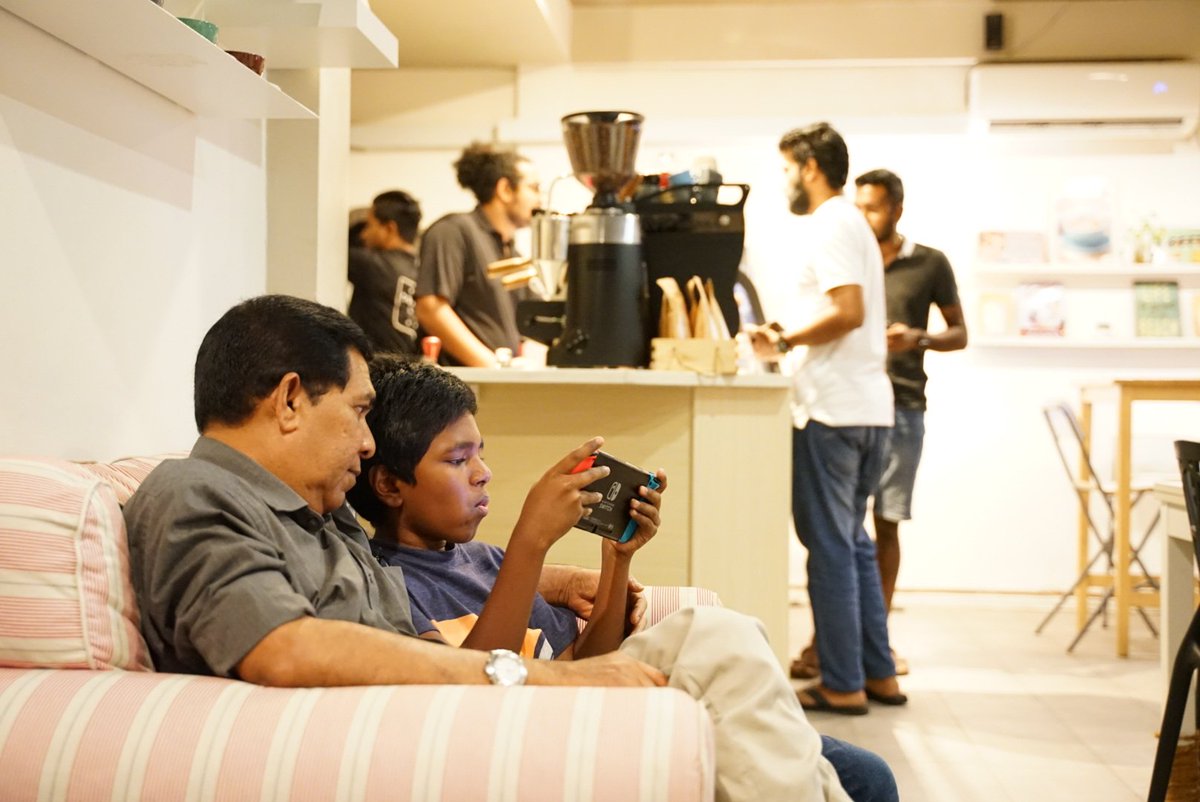 familyroomcafe's tweet photo. Caption this!
#familyroomvibes
#coffeelabmv https://t.co/5FOJleFOQH