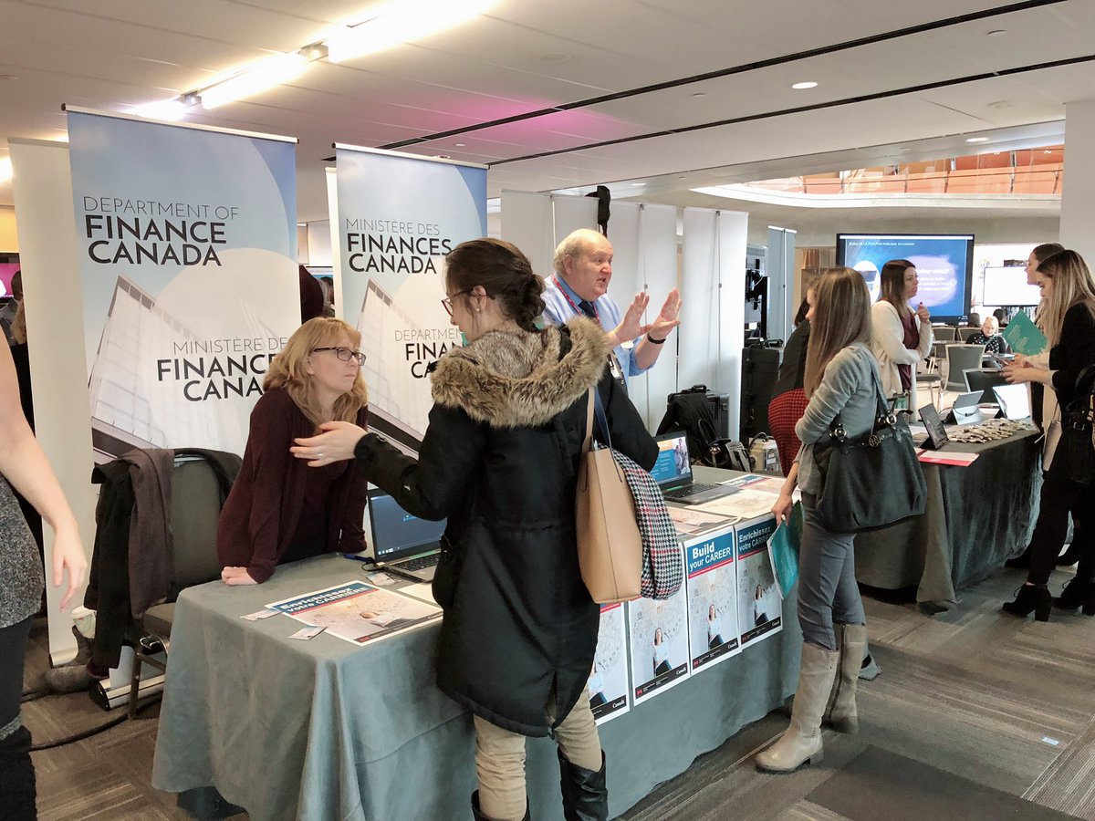 LeadersGC's tweet photo. Today, federal departments are recruiting #communications talent to help us tell the story, design products, and interact with Canadians! Whether just staring out or an experienced communication, drop by the @CCOBCC career fair today! #GCComms2018 #LeadersGC https://t.co/1t3BkjLSMN