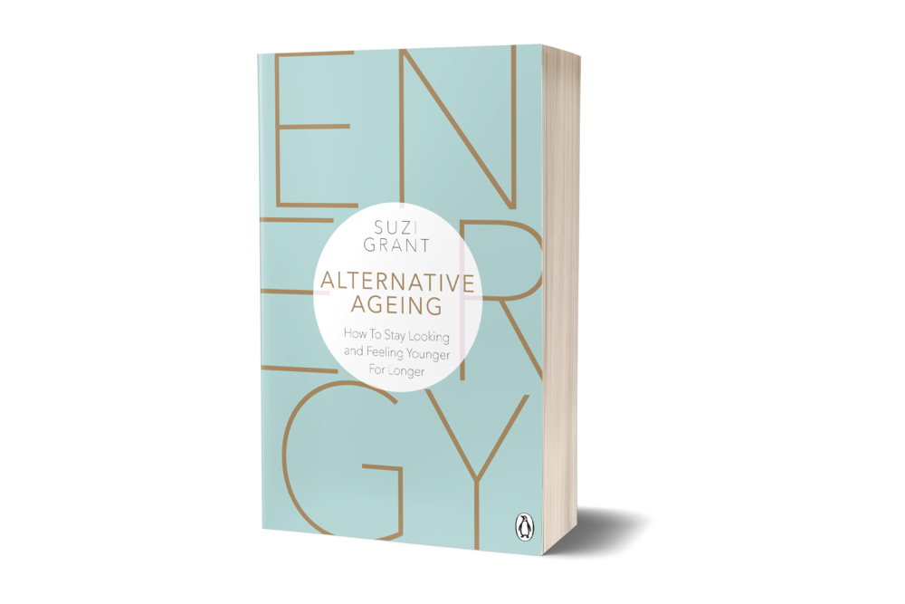 alternativeage's tweet photo. I am so thrilled to announce that my new and improved handbag sized book, Alternative Ageing, is now available on Amazon to give you even more tips on looking and feeling younger for longer:  https://t.co/Ugd2XcSvTT #longevity #aging #ageing #healthyageing @MichaelJBooks https://t.co/9ry7myq1Zw