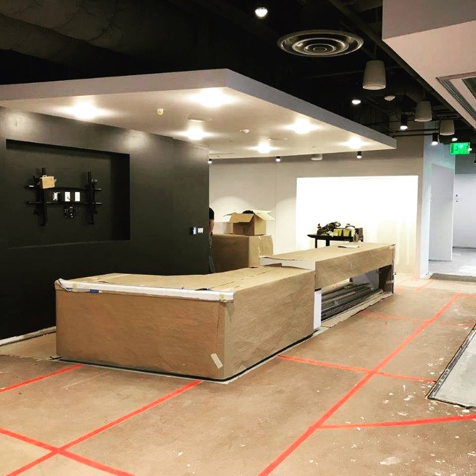 wirtdesigngroup's tweet photo. The calm before the storm 🔨 🚧 
⚠️ under construction ⚠️ 
Swipe 👈 to see more of our latest project!

#workinprogress #sitevisit #underconstruction #corporateoffice #interiors #design #wirtdesigngroup #workingwednesday https://t.co/Qbemhur2i5