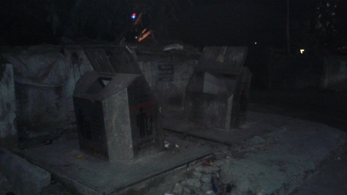 Underground dustbin for Garbage disposal, Bharat Depo, Bhathena, SEZ, SMC : <a href="/MoHUA_India/">Ministry of Housing and Urban Affairs</a> <a href="/SwachhBharatGov/">Swachh Bharat Urban</a>, <a href="/swachhsurat/">Swachh Surat</a> @mgsmgujarat