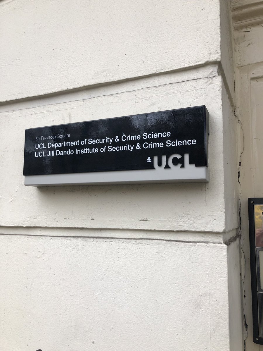 kirstie_diatom's tweet photo. Always good to come back and speak to UCL MSc students - very engaged group for today’s lecture on Forensic Palynology! See you again next week #geoforensics #ecology #forensicpollen @UCLCrimeScience @UCLForensicSci https://t.co/8wnlSqf2Xb
