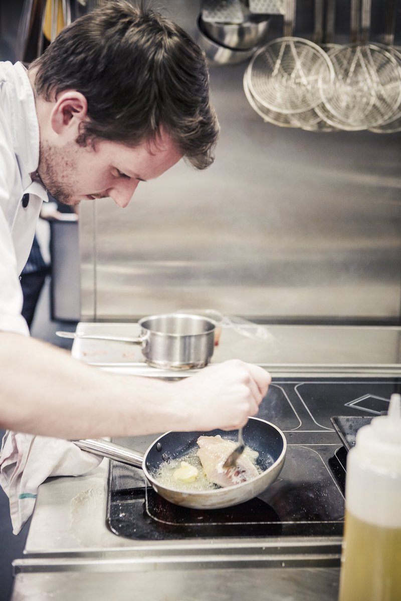 LexyFood's tweet photo. Sam Walton serves his starter: Home-grown beetroot baked in co ee grounds, wasted ricotta, co ee our crisp #Lexchef https://t.co/AafajWgMln