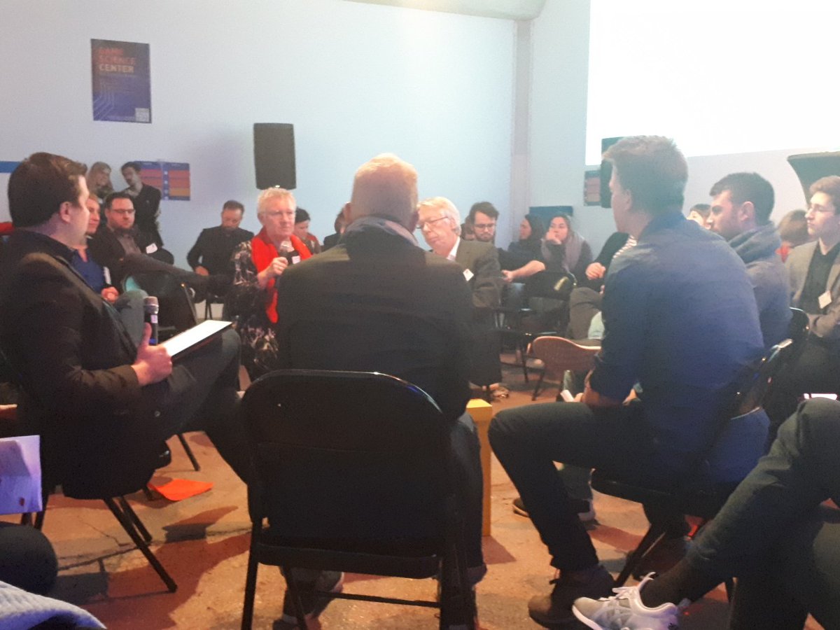 Spannende Diskussion mit den Parlamentarier_innen über Duales Studium und schulische Ausbildungen. Duales Studium und schulische Ausbildungen gehören für uns ins BBiG und dafür muss man kämpfen. Wir wollen kläre Antworten von den Abgeordneten und lassen nicht locker #BBigJetzt