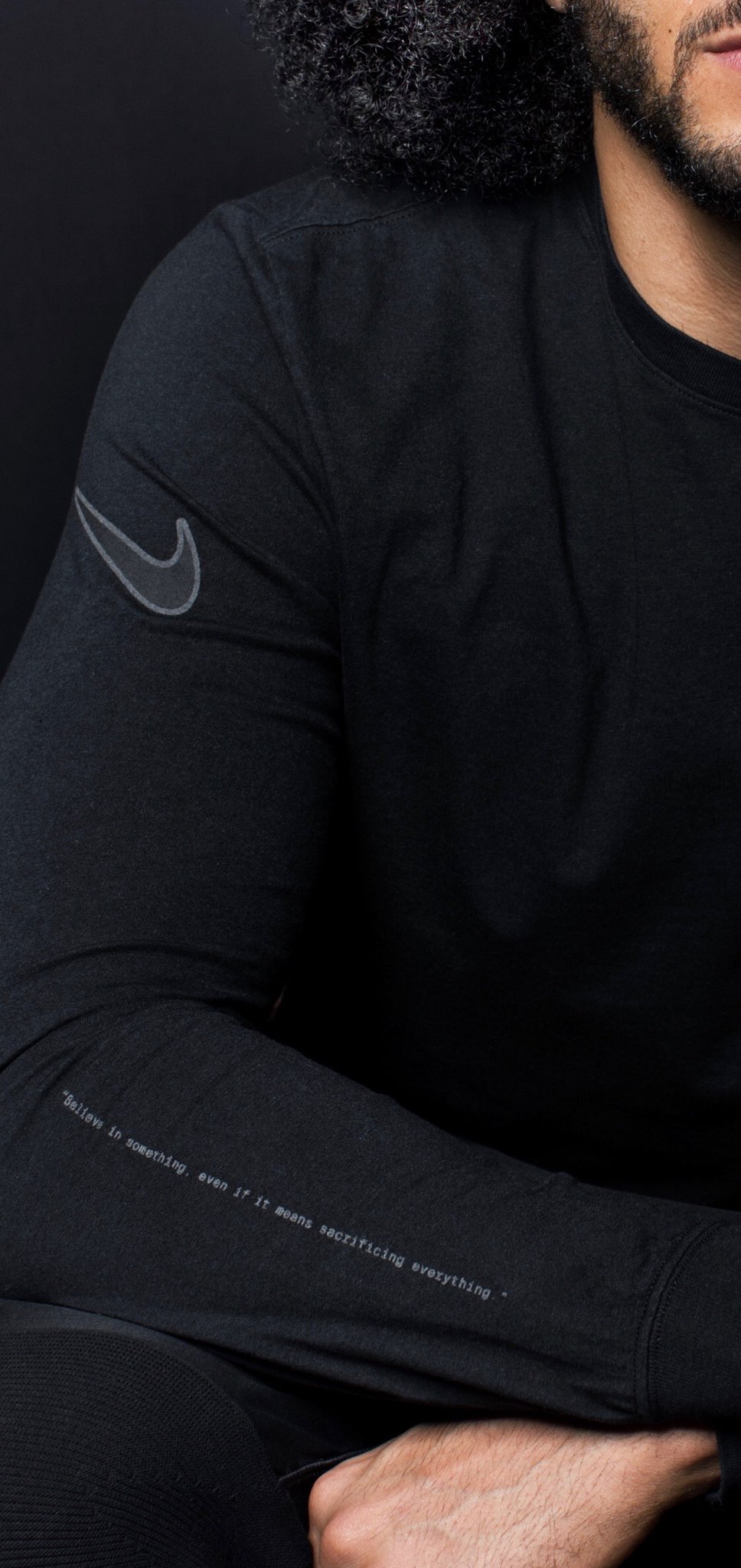 Significado nadie hostilidad Colin Kaepernick on Twitter: "The Nike Icon Tee is Back!  https://t.co/5OdvABSOrW https://t.co/RcgcXW8mSi" / Twitter