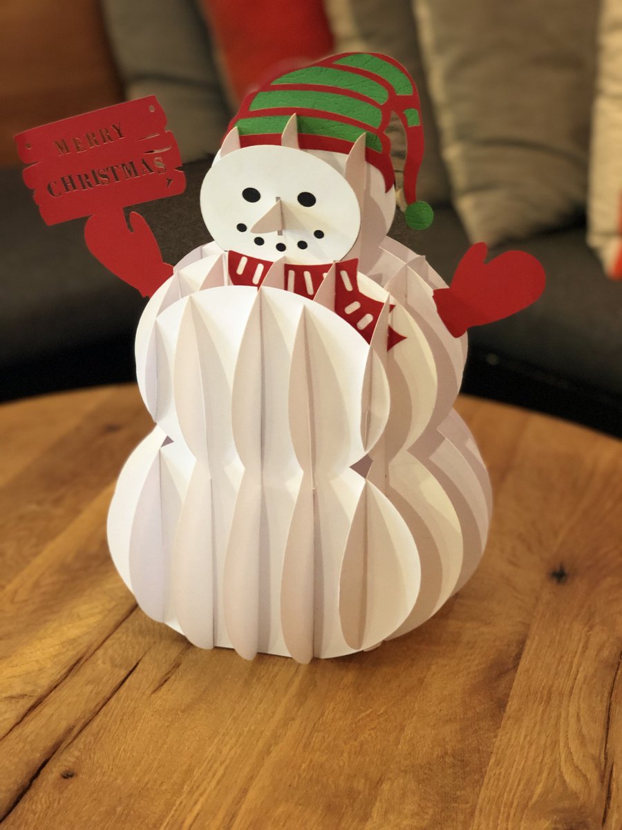 MotherTux's tweet photo. Need some holiday cheer? Check out these amazing paper artworks for your home or office. https://t.co/eY2rCJ2xMX https://t.co/dj2VLzngf6