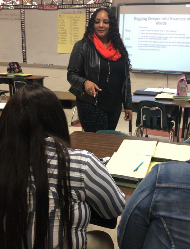"Word Up!" Reading Coach, Tameka Shepherd, facilitates a Vocabulary PLC with teachers! 

#mpsmovingforward 
#MPSAL