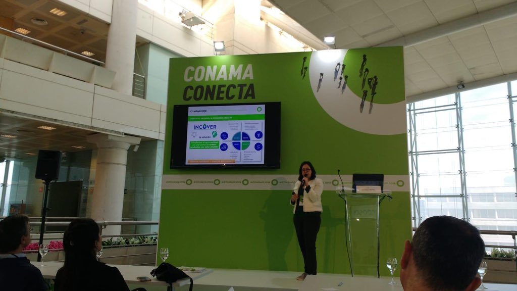 Luz_Herrero_'s tweet photo. Un día muy intenso en #conama2018   Hemos presentado @INCOVERproject en #ConamaConecta y hemos atendido a los visitantes en nuestro stand informando sobre #INCOVERproject y @proyectowetwine #H2020 @EU_ecoinno @Sudoe5 https://t.co/NJjs8gTBjB