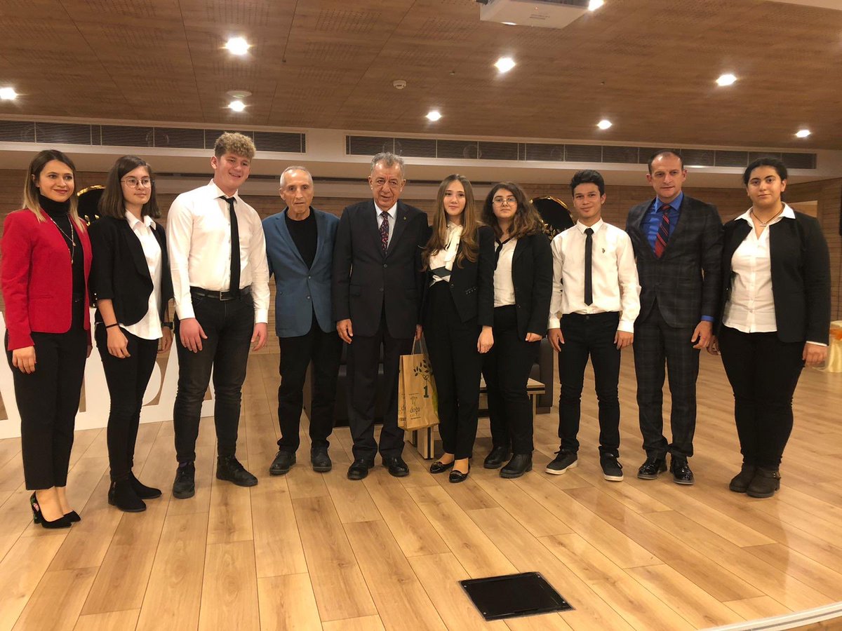 CANERZEP's tweet photo. SYN İRFAN ERDEMLE DOĞA KOLEJİNİN FARKINDALIK YARATAN PROGRAMI  T-MBA. ZİRVESİNDE BULUŞTUK 
KONU GİRİŞİMCLİK .........ÖĞRENCİLERİMİZİN  HAYATA BAKIŞLARINA SAĞLADIĞNIZ KATKI VE KAZANIMLARINIZ İÇİN  KURUMUM VE ŞAHSIM ADINA TEŞEKKÜR EDERİM ..SİZİ MİSAFİR ETMEKTEN ONUR DUYDUK https://t.co/8N89QWwcYn