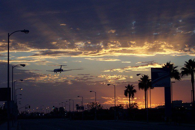 LocalJapanLA's tweet photo. 【LAX】ロサンゼルス　アクセス事情 https://t.co/guP79VOoIx https://t.co/8ERuJfDDag