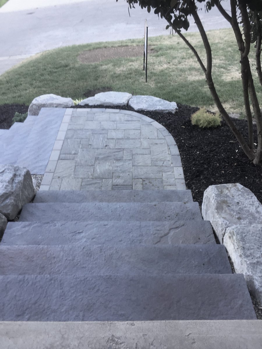 helmutzlndscape's tweet photo. Love when clients send in pictures of the work we did at their home😍 this entrance turned out great! #helmutzlandscape #helmutz https://t.co/Zz9xBYeHak