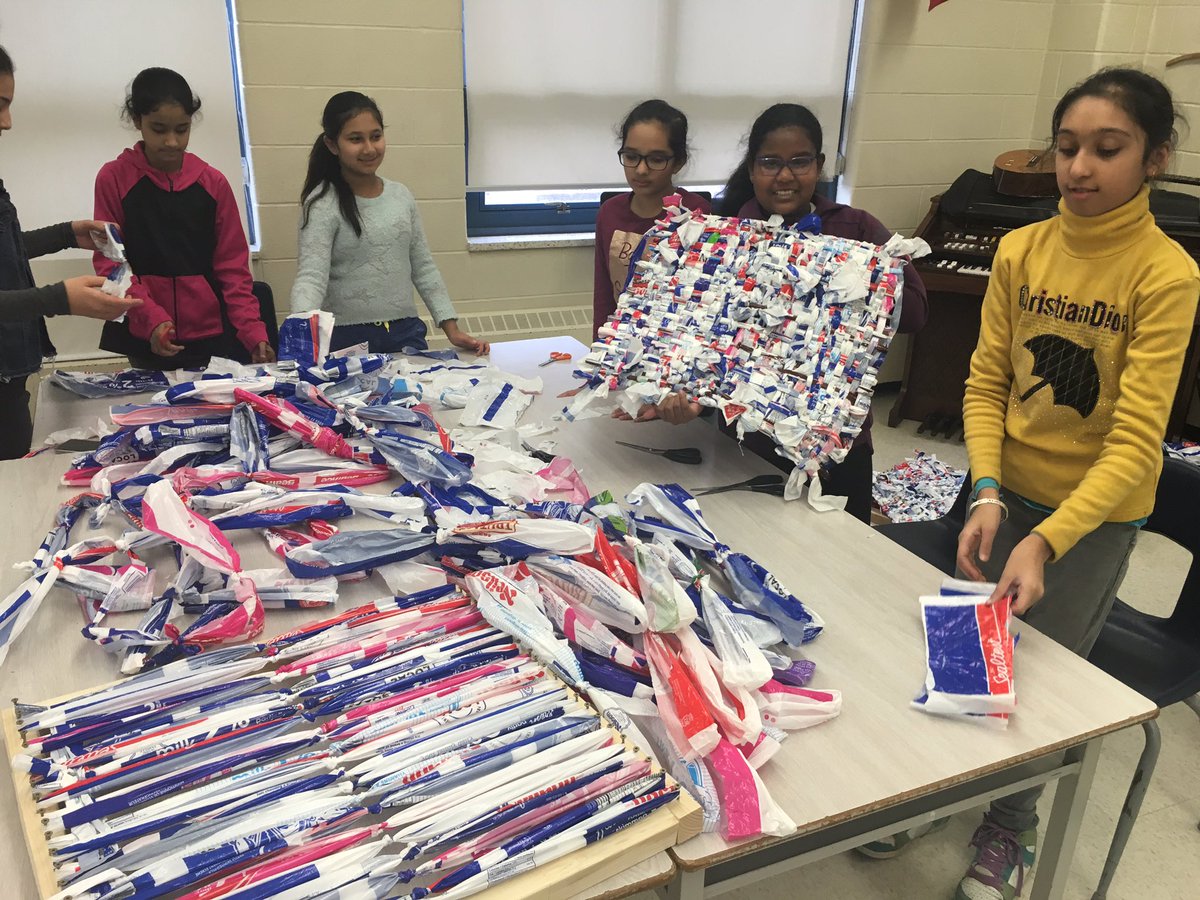 MsRose_33's tweet photo. Wonderful helpers busy at lunch building our #milkbagmat for the Brampton Homeless community @FletchersSrPS https://t.co/bPbrUkh95l