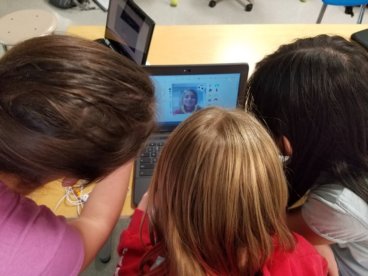 JenWevodau's tweet image. 6th graders in ELA are having fun with #flipgrid ! @SASD_IC #ICTeamConquerors #ICRocks