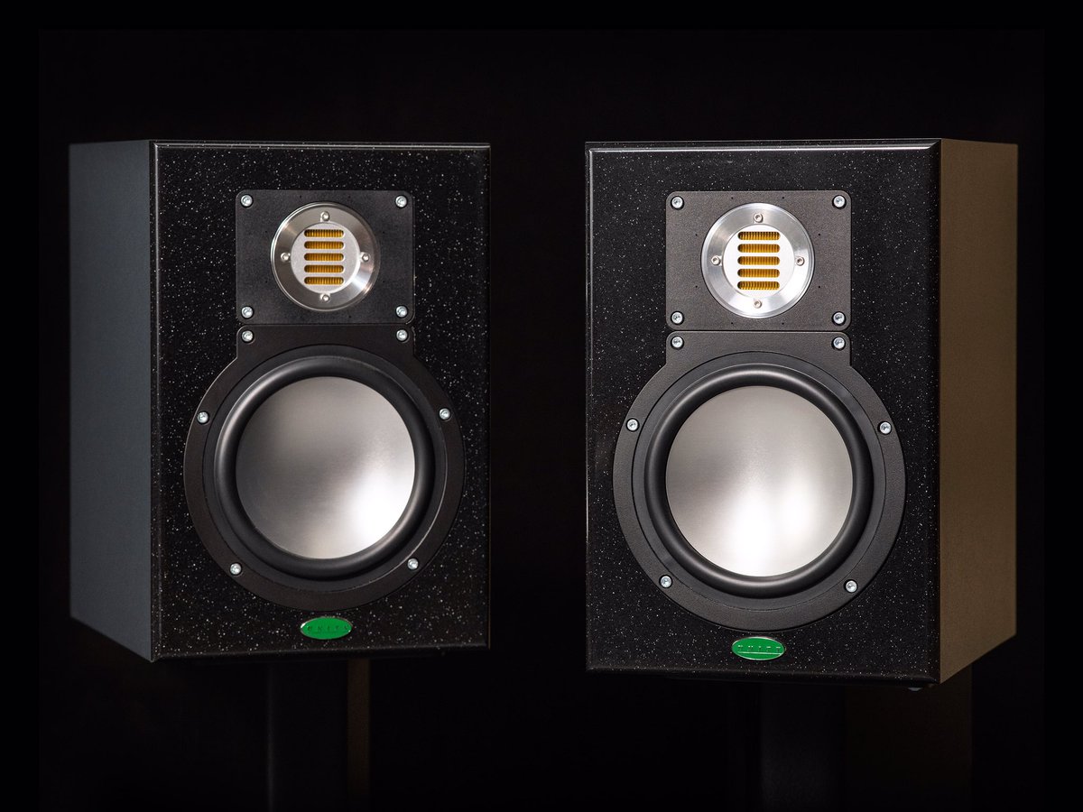 Studiocare's tweet photo. #UnityAudio The Rock MKII 2Way Active Monitor Pair - Used
Just arrived, in mint condition and work perfectly.
7” #nearfield active #loudspeaker #studio #monitors 
bass response down even further, from the previous version 50Hz to 33Hz at the -3dB point.
 
https://t.co/orQ8Xfm7eJ https://t.co/71VPV8lYKP