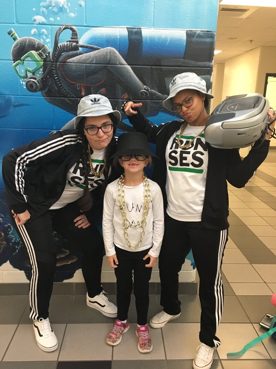 SES_SCA's tweet photo. Time Travel Day! What is your favorite time period? #SCA #SESsharks https://t.co/DjF76BBoa5