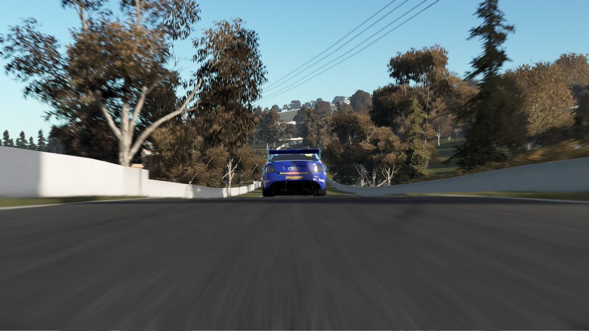 SAES_222's tweet photo. En menos de 2h arrancamos motores! #HRTCopaV8 
Nos vamos hacia el mítico circuito de Bathurst🇭🇲
Carrera de supervivencia muy difícil entre manos, esperamos que los muros no nos traicionen!
@HispasimRacers
#PS4 #ProjectCARS2 https://t.co/rftllkUZ8O