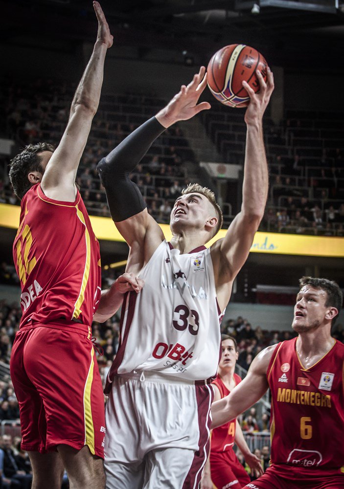 PRIME_Athlete's tweet photo. WOW, what a matchup between the Latvian big man Mārtiņš Meiers and Montenegrin powerhouse Bojan Dubljevic in FIBA World Cup qualifiers. @MartiMeiers was simply fantastic, finishing the night with 27 points (12/14 2p, 3/4 ft), 4 rebounds and 3 steals and 29 efficiency! https://t.co/atpiOR0STF