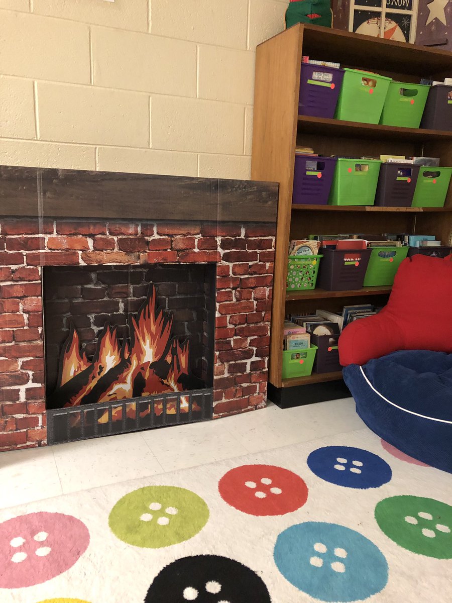 SkillsShs's tweet photo. Warm and toasty in Life Skills 🔥#HappyHolidays #fakefireplace @Andrew_Diodato https://t.co/hfvBuOGS5S