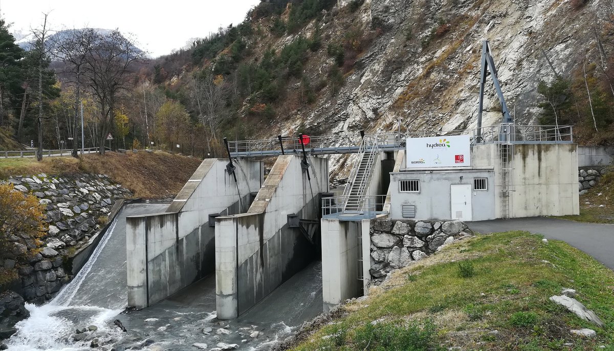 Florian_Paris_'s tweet photo. Visite de la centrale hydroélectrique des Clapeys @Stjeanmaurienne dans le cadre du projet @unitedgrid dans lequel @SOREAMaurienne est partenaire #smartgrids #Horizon2020 @SavoiEntreprise @AURAentreprises https://t.co/KT2HSBlvuC