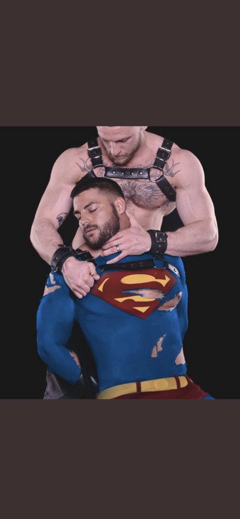 TheyTurnMeOn's tweet photo. WOW #superman #herointrouble https://t.co/M5JwG5t3AL