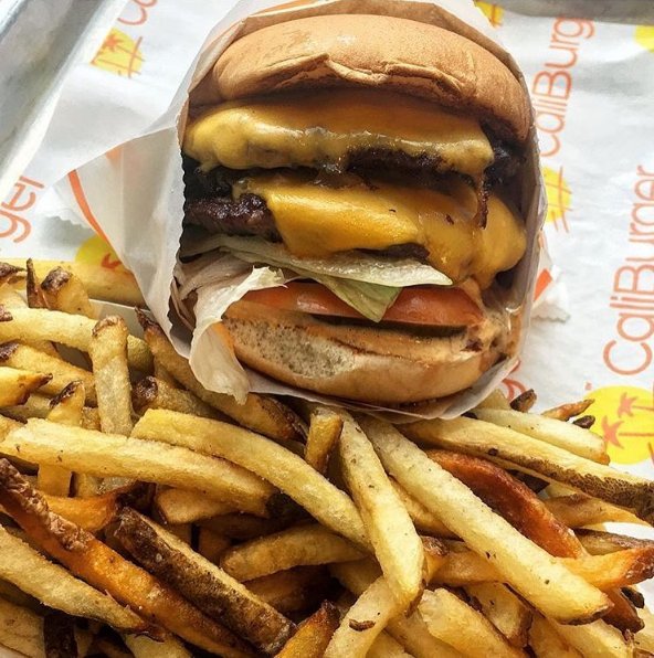 CaliBurgerCA's tweet photo. That’s a full third-pound of fresh never frozen Canadian beef in that CaliDouble! Gimme! #hangry #feedme #calidouble https://t.co/M1PwGnZNjV