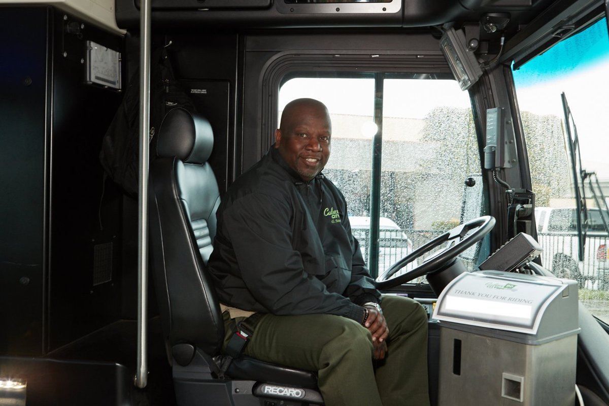 CulverCityBus's tweet photo. Rainy day. Lucky you! Our operators are trained to get you where you want to go even in the rain! Remember to put your umbrella in a bag or on the floor (not in a seat)! #TryTransit #larain #etiquette #weather #transit #bus #commute #busbasics @CulverCityGov @ccusd https://t.co/orwlhrH1w5