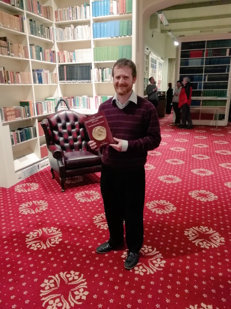 UWTSDLampeter's tweet photo. Another day, another book launch.

Tonight's @ClassicsUWTSD
seminar saw @epimanes talk about his new edited collection (https://t.co/Bt5ddQlbc7) and the symbolism of Seleucid coignage. #lampeter https://t.co/4hprqRgYkf