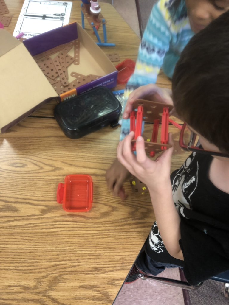 MAllisonhart's tweet photo. Mrs. Hart’s class loved our stem project of making a chair that was able to hold the Three Bears AND Goldilocks!! @shufordnccs @Principal_SES https://t.co/GXvldi16Gm