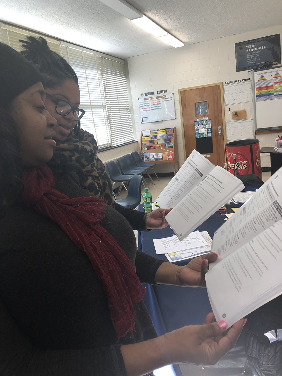 eesmithhigh's tweet image. 📝📓📚Our English teachers were “lit” today! Thought provoking and conversation sparking! Thank you to Dr. Carry of Thinking Core. #standardsbased #thinkingcore #decode @CumberlandCoSch @lucille_lazare @ccssecondaryed