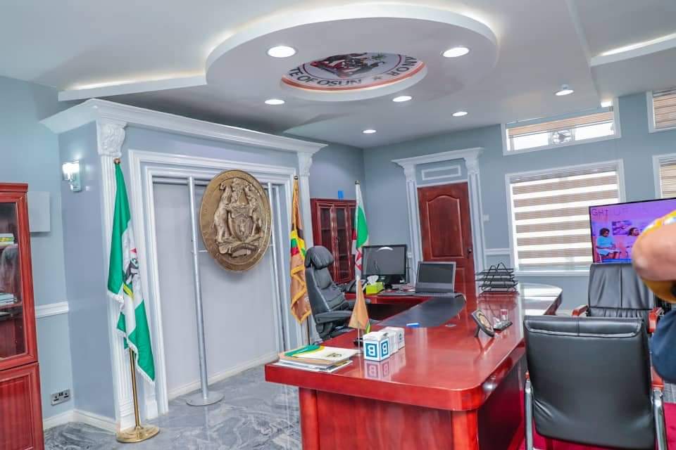 osundotlife's tweet image. Pictures from the resumption of Governor Gboyega Oyetola @GboyegaOyetola as the 5th Executive Governor of Osun State. #DiscoverOsun #InvestInOsun #VisitOsun