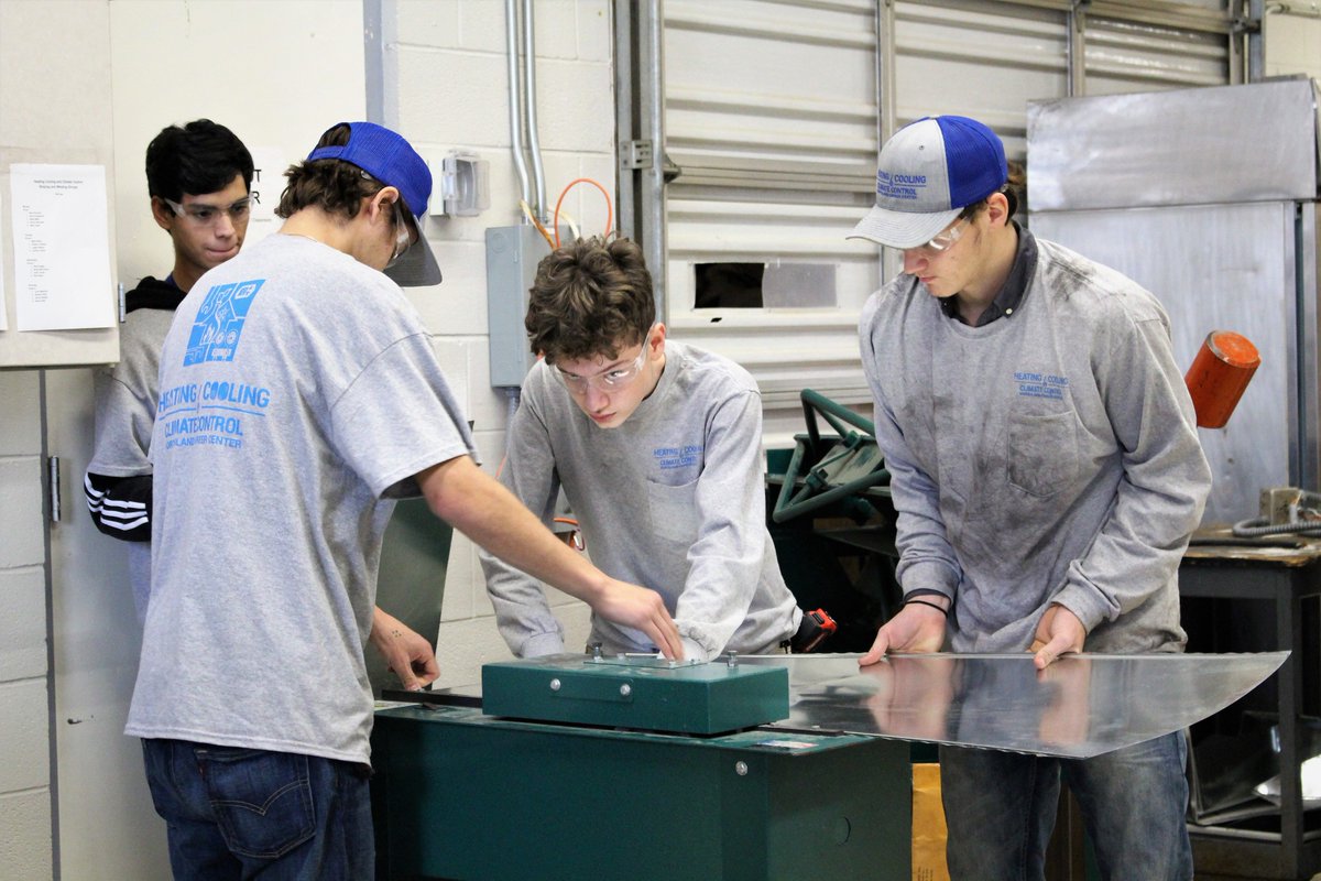 NCCRocks's tweet photo. Heating/Cooling &amp; Climate Control students worked at several stations in the shop today that concentrated on brazing, electrical, fabrication and troubleshooting skills. #NCCRocks https://t.co/m8Jkby9egm