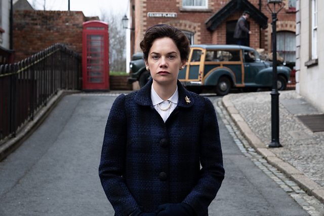 Just caught up with the first ep of #MrsWilson <a href="/BBC/">BBC</a> 

It’s brilliant!

#RuthWilson amazing

The scenery / art department superb

Congratulations all round