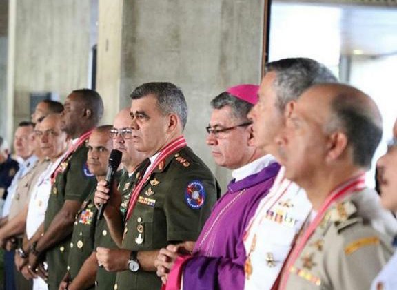 Mcsordimilvzla's tweet photo. Misa del I Domingo de Adviento y aniversario del CODAI y Fiscalía General Militar en MPPD. @benito_adanm @MPPD_FANB https://t.co/xSW5sCEtnP