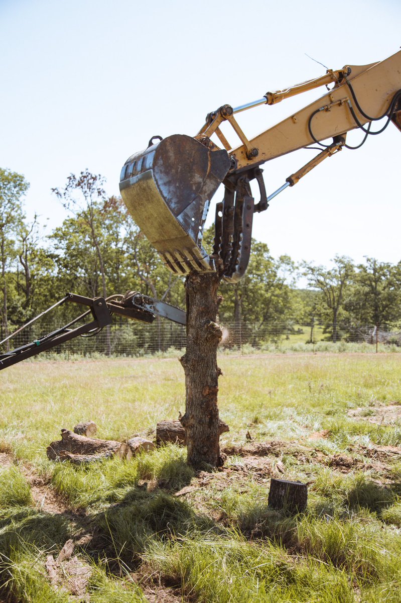 HWDCo's tweet image. Real craftsman start with the tree and control the entire process.It’s not unique or creative when everyone has access to the same materials. That’s why we’ll never back down from creating our products from start to finish in College Station, Texas.