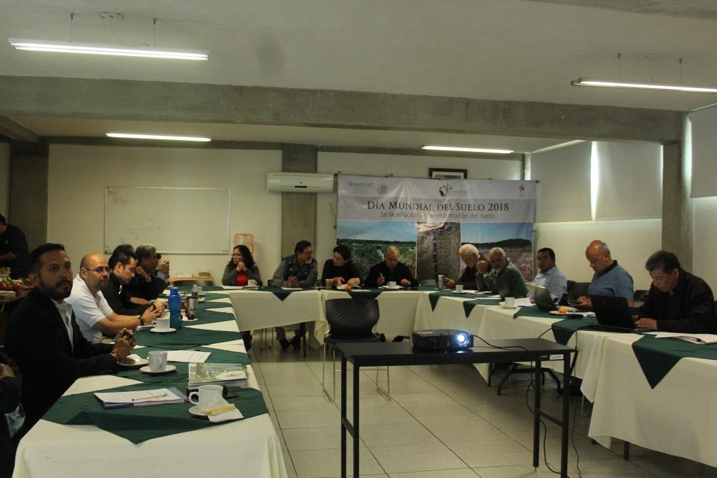 CONAFOR's tweet photo. #Entérate Asistimos a la sesión del consejo forestal estatal de #Jalisco para dar seguimiento a los apoyos del #PRONAFOR en los conceptos de desarrollo forestal sustentable, restauración de cuencas, y hacer observaciones a programas de manejo forestal y cambio de uso de suelo. https://t.co/vOt1EASN40