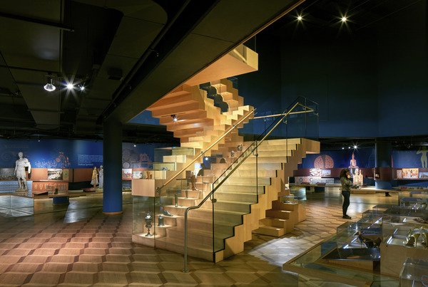 moriyamateshima's tweet photo. Can't teach an old dog new tricks? Just look at the new shots of the @batashoemuseum, taken 23 years after it first opened! https://t.co/QVNtPfqGkl #mta60 #batashoeeuseum #torontoarchitecture #canadianarchitecture #designexcellence #photography #museums https://t.co/1hd860jwPQ