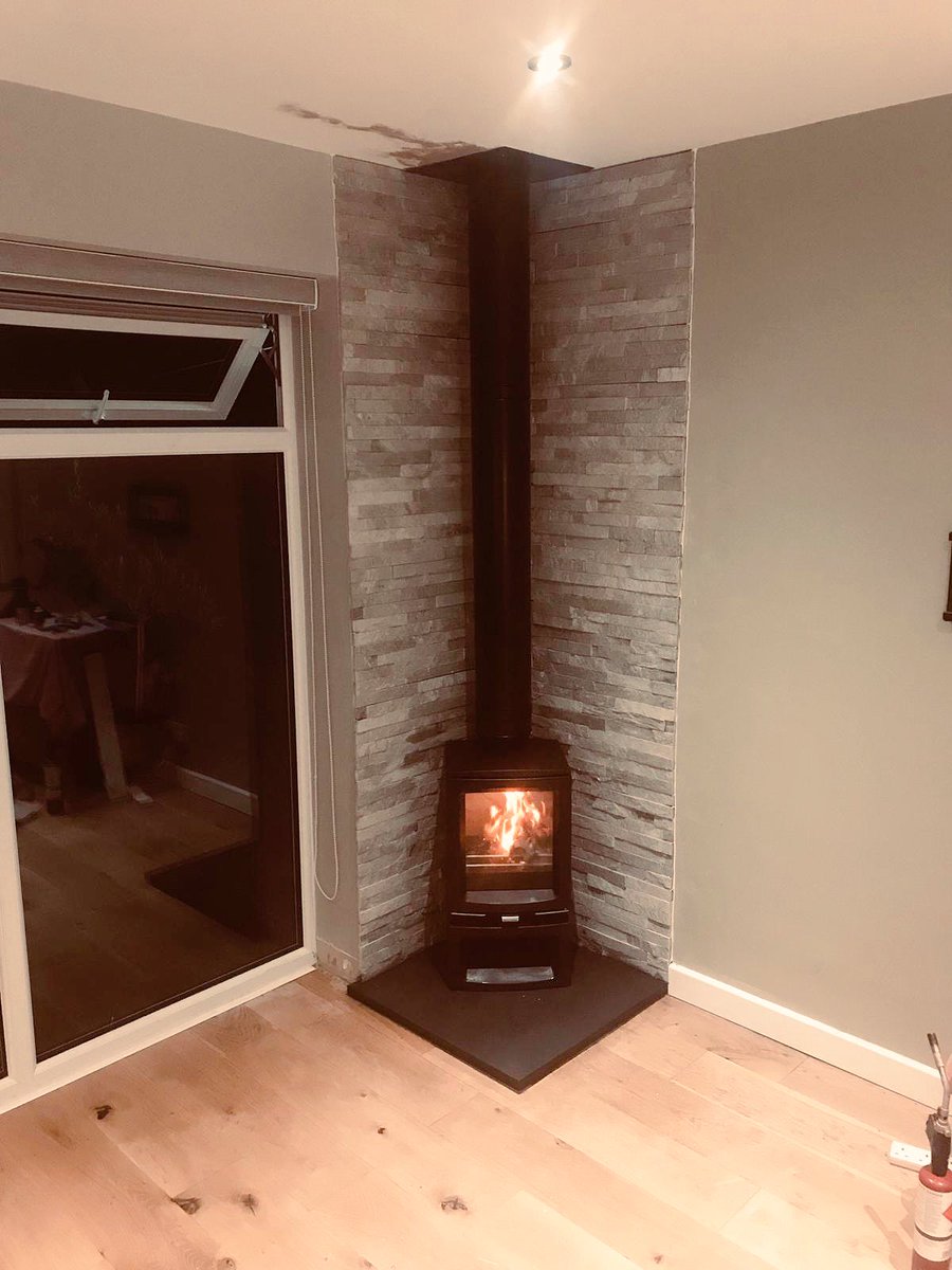 Paul_fires's tweet photo. This one is a favourite!!! Long days but the finished product is worth it!! @MIFlues_chris @StovaxGazco @tradepricestone https://t.co/tu67bsVdzz