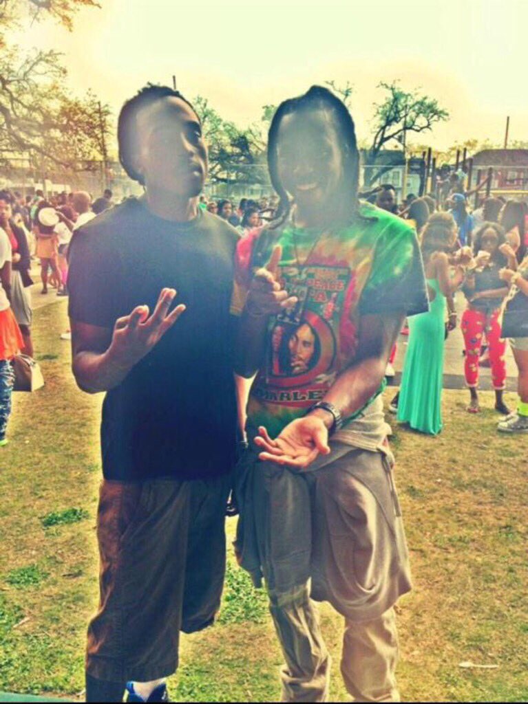 DREAMTEAM_103's tweet photo. They Name Shall Ring As Long As Iβm Alive #LONGLIVEZIGGY #FLYHIGHPETERππ¦
π https://t.co/ie7x86Dgab