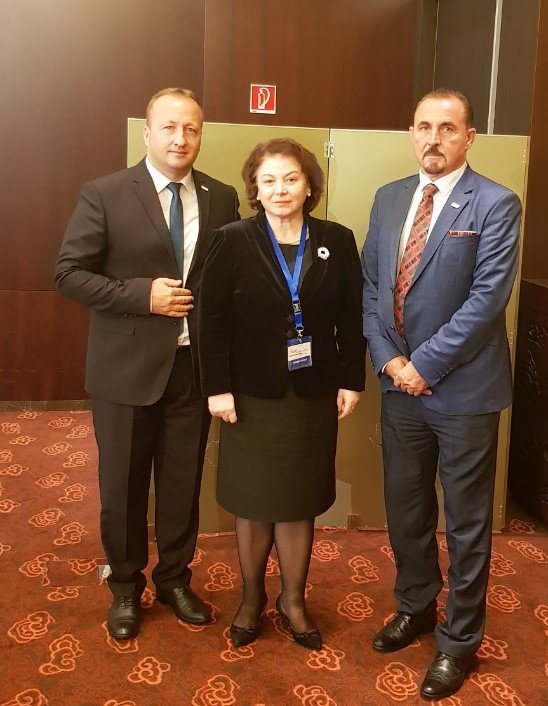 EnkeledaMerkuri's tweet photo. Honored to present 🇦🇱in the #SalzburgForum&Friends, held today in 🇸🇰 Constructive discussion on @WB #migrationroute&fight @againstsmuggling& #traffickingdrugs #arms& #humanbeings.
Glad to meet @hightrepresentatives of 🇽🇰@EkremMustafa&🇲🇰@AgimNuhiu
@AlbanianDiplo https://t.co/gkDLJWNUm8