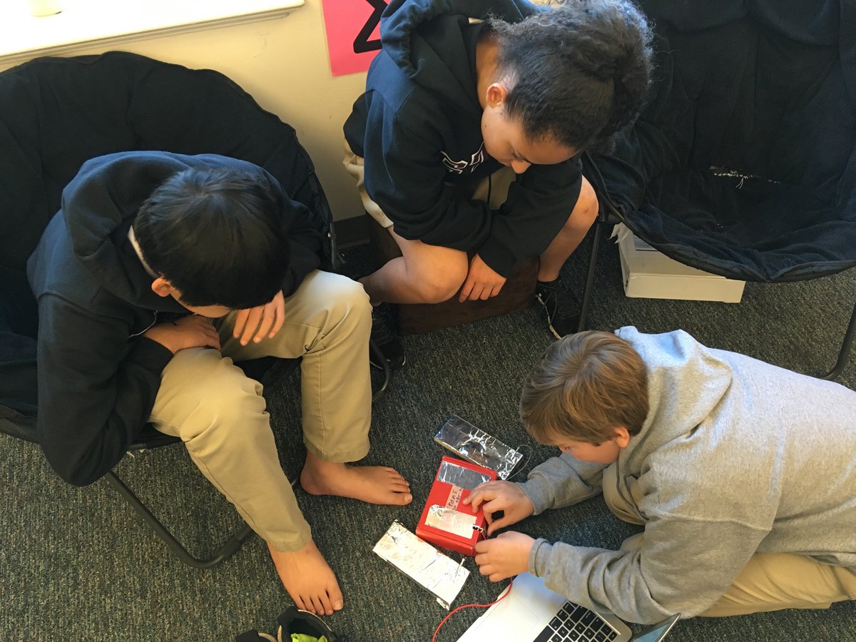 kswilkens's tweet photo. The 7th graders at @StAnnesBelfield are #makeygrateful for their experience doing the Game Controller Design Challenge. Try it out @ https://t.co/ZseA3Rbh73
@makeymakey #CS4All #designthinking #empathy @julialufcy #CSinmath https://t.co/msdZViMV52