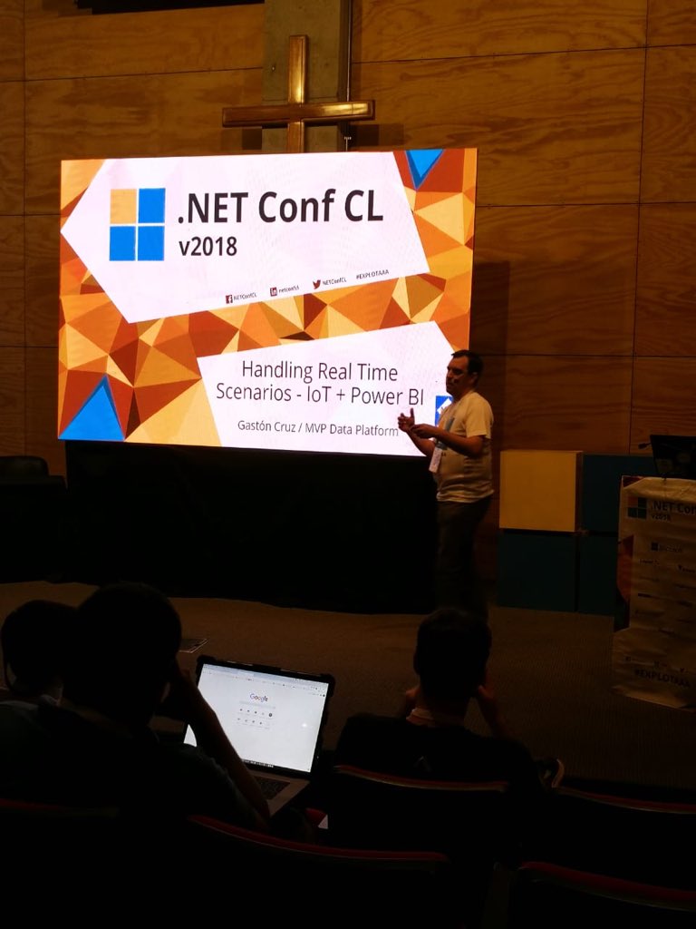 GastonFCruz's tweet photo. Una vez mas, con mucha emocion de compartir una charla en @NETConfCL ! Tremendo evento y networking! Gracias a organizadores, sponsors, y participantes! Huge event!!! https://t.co/7McmkwDU4M