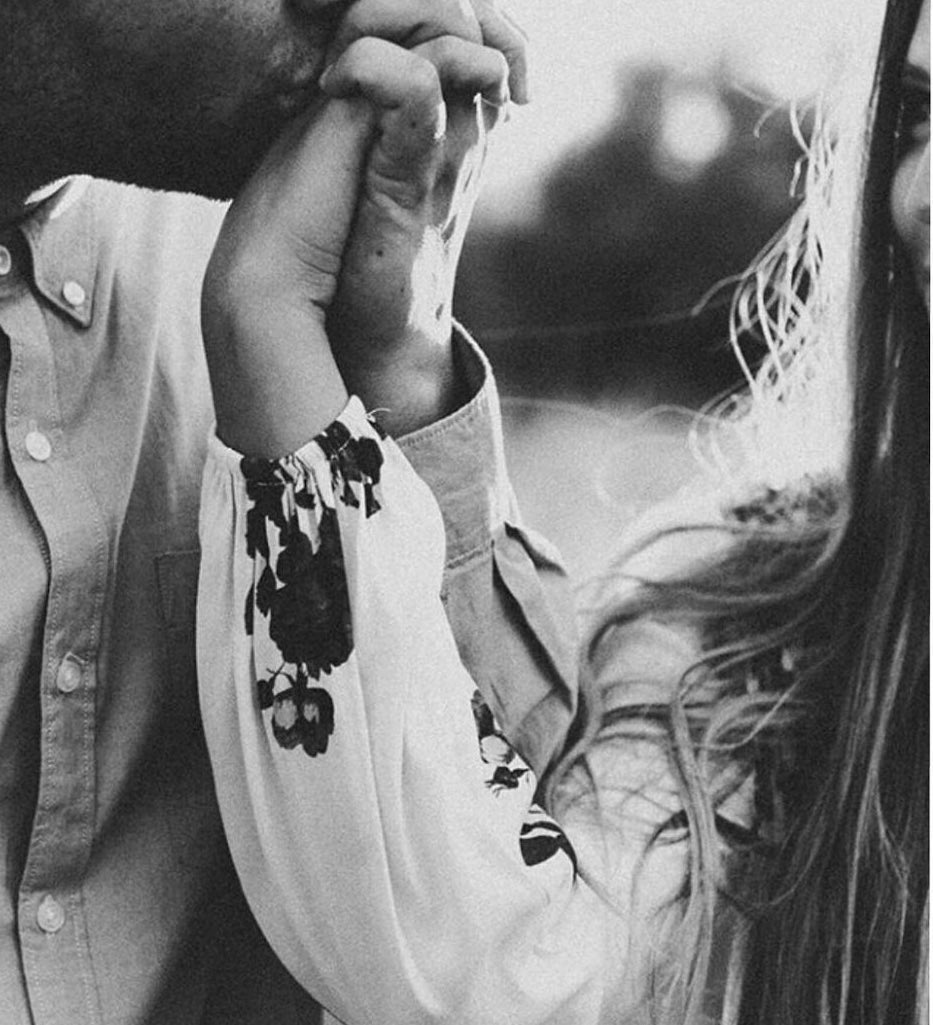 مجرد صور وطيف
.
.
.
.
يولد بها الف بسمة❤️🌹