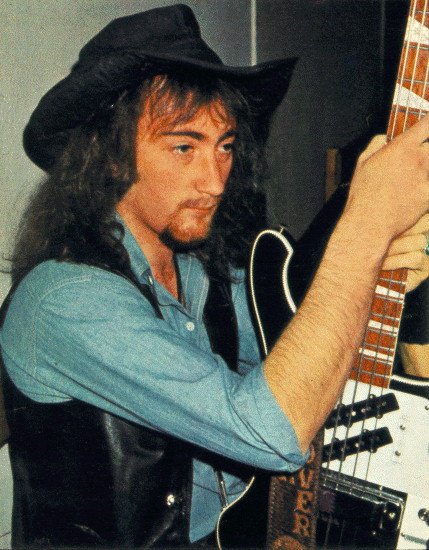 Happy birthday mr. Roger Glover
November 30, 1945

Rainbow - All Night Long
 