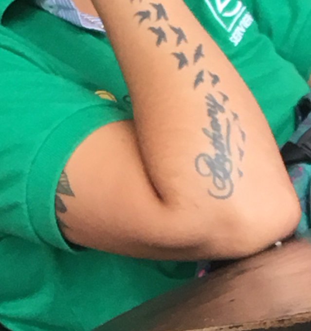 &iquest;Qu&eacute; tal sexy puede ser un tatuaje como este? https://t.co/vhWvU4t15P<a href="/tag/demalas"class="tags"><span>#demalas</span></a>