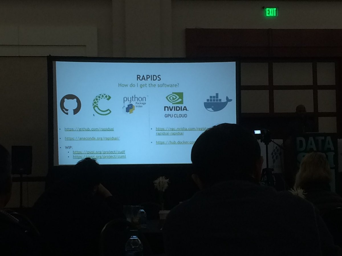 ChangLeeTW's tweet photo. Super informative talk from @datametrician I'm gonna try cuDF and cuML when I hit home!! #DataSciCon https://t.co/07vmlcEJPi